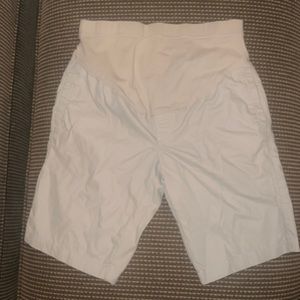 EUC old navy maternity khaki shorts size 4